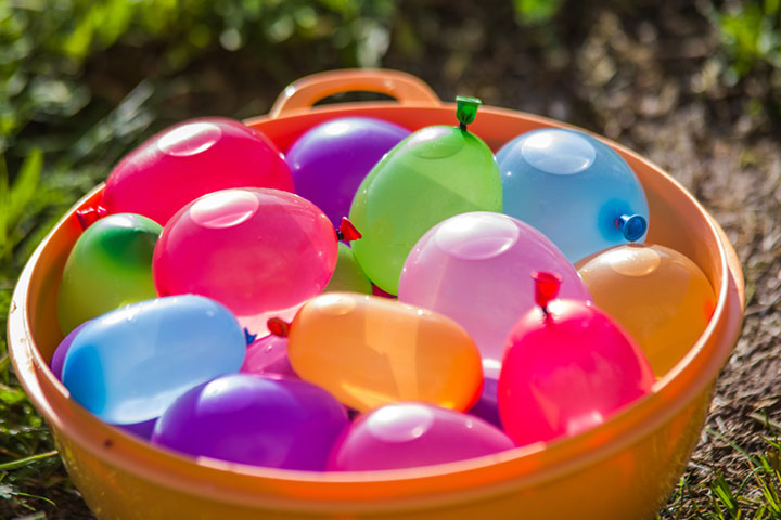 Water balloons for games for family reunions