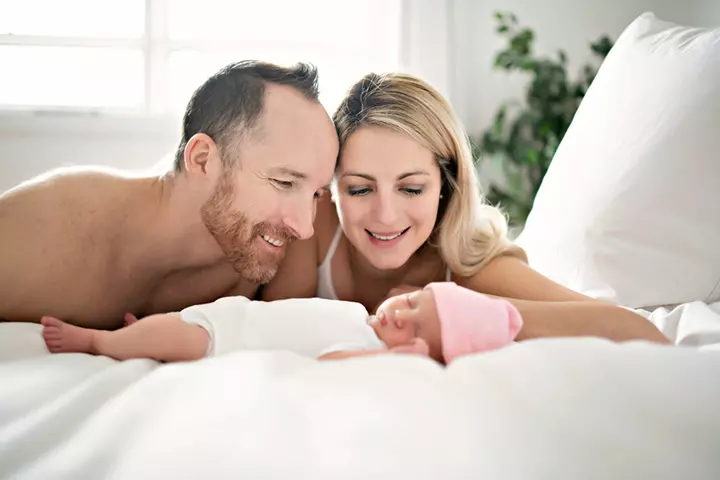What A True Division Of Labor Looks Like In The First Week Of Parenting