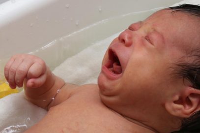7 Reasons Why A Baby Hates Bath And 11 Tips To Handle It 