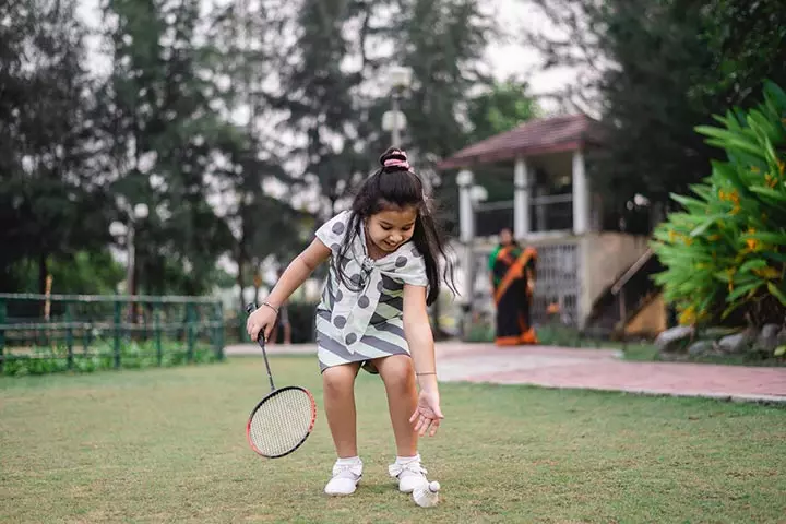Badminton kids game to play at the park