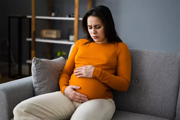Fast food during pregnancy can cause digestive issues