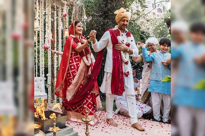 Pregnant Dia Mirzas TRX Workout Session