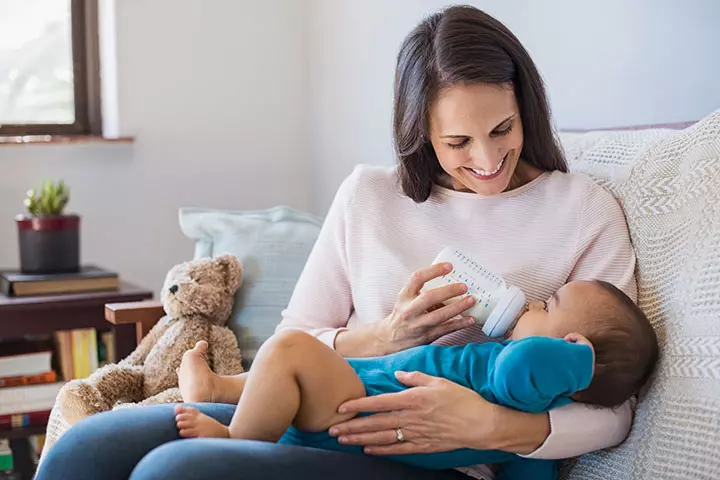 Bottle-Feeding Lets You Know How Much They’ve Eaten