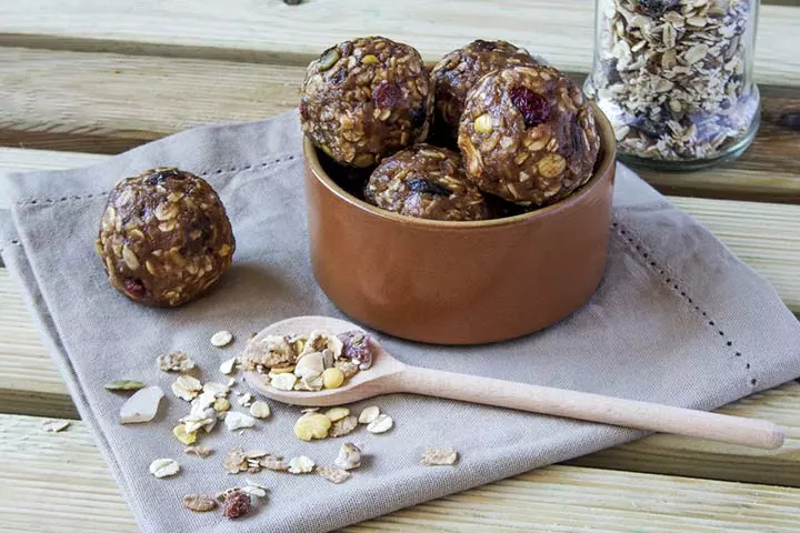 How To Make Your Own Lactation Energy Bites