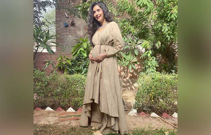 Sushmita Sen Shares Her Excitement On Being A “Bua”; Reveals Her Bhabhi’s Due Date