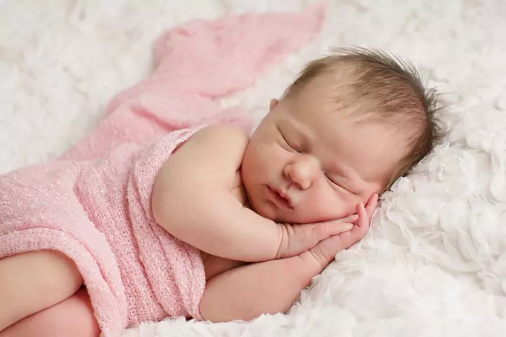 The Don’ts Of Swaddling