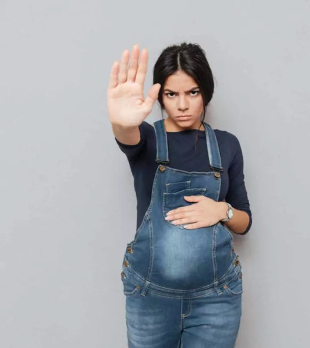 5 Ways To Get Strangers To Stop Touching Your Bump