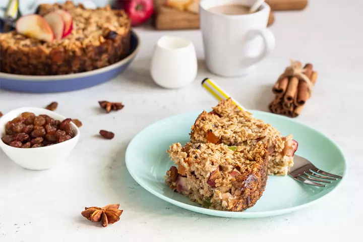 Crunchy oatmeal cake for kids