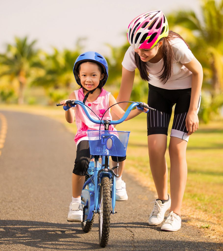 When Do Kids Learn To Ride A Bike And How To Teach Them? - How To Teach A KiD To RiDe A Bike 2 910x1024