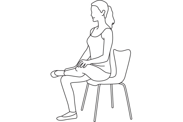 Piriformis stretch to relieve hip pain in pregnancy
