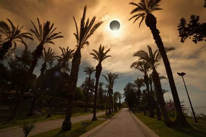 Solar eclipse during pregnancy - is it bad