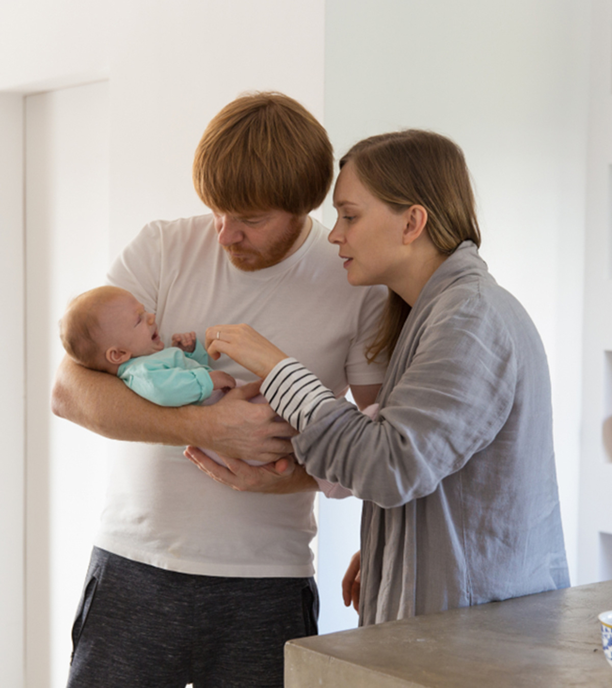 9 Ways To Survive Life With A Newborn And No Family Support