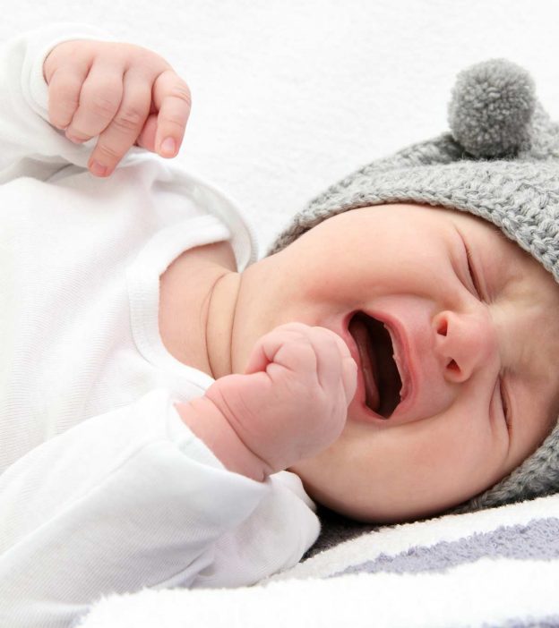 बच्चों के रात में रोने का कारण और उसे कैसे शांत कराएं | Why Baby Cry at Night in Sleep in Hindi