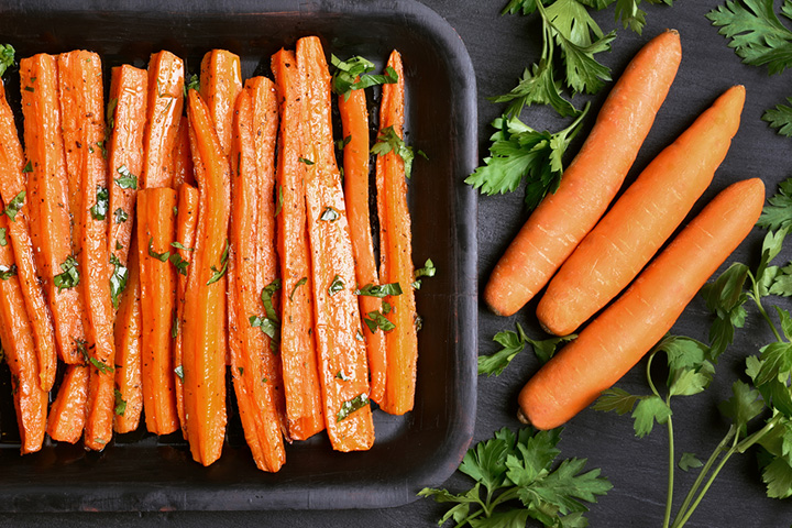 Baked carrot sticks for your four-month baby