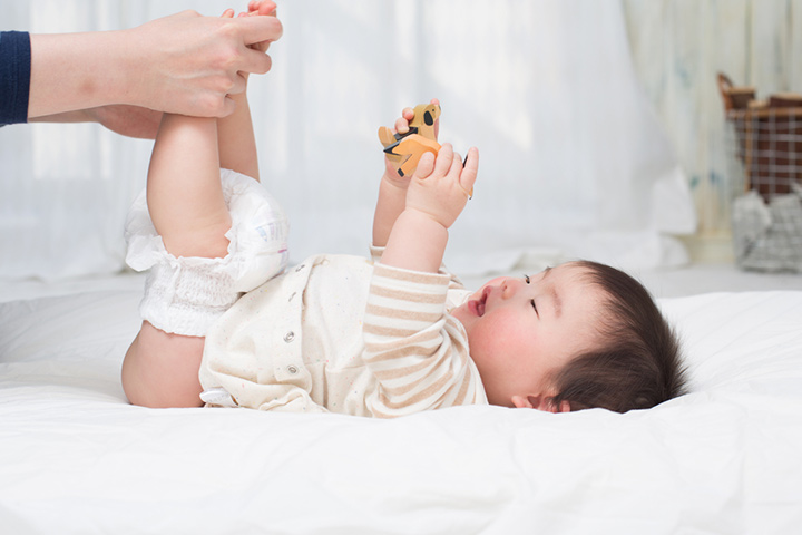 Acidic foods, like pickles, may irritate baby's skin and trigger rash