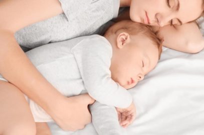 Is Co-Sleeping With Baby Beneficial And When To Stop It?