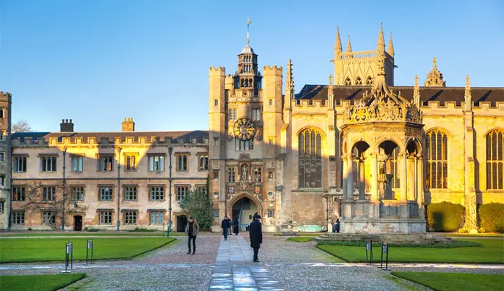 Newton completed his graduation from Trinity College, Cambridge