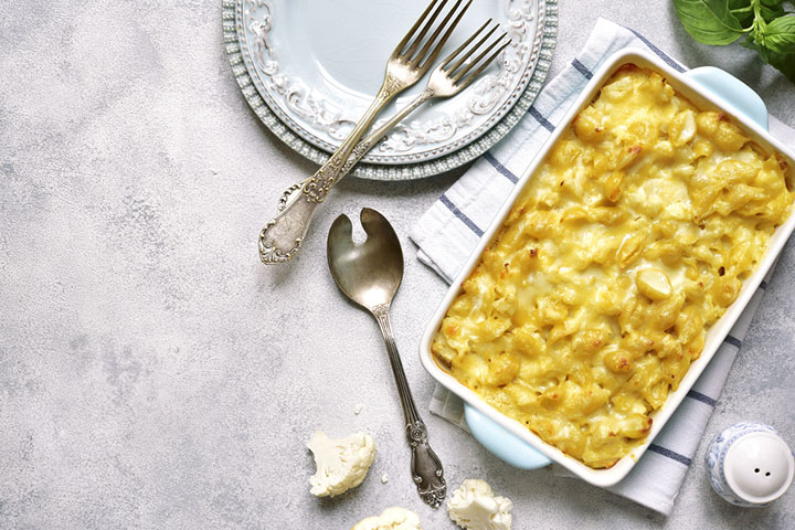 Nutritious bend of cauliflower puree with mac and cheese.