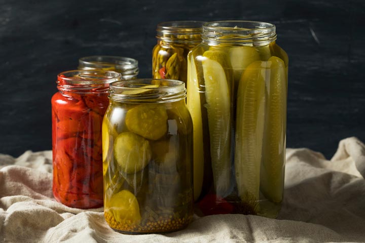 Pickles For Babies Age, Benefits And Concerns-1