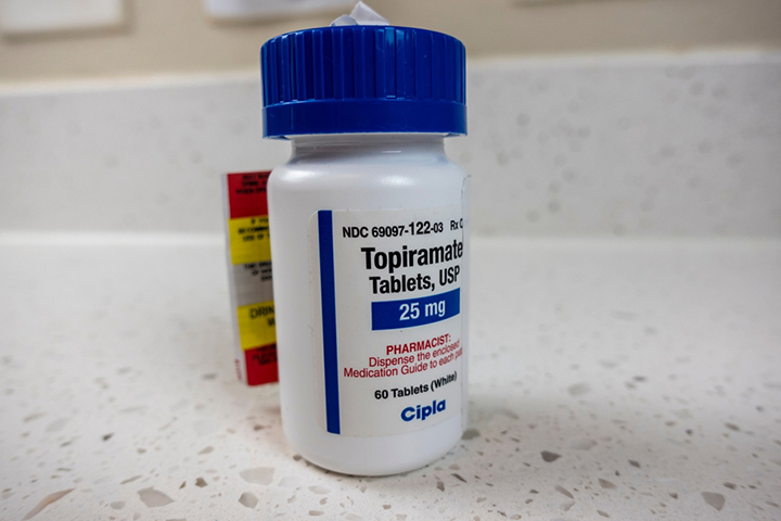 Topiramate use in the first trimester may lead to cleft lip and palate in babies.
