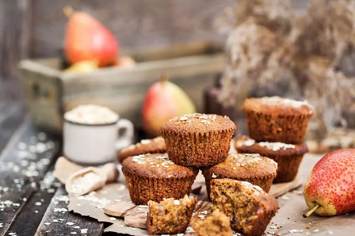 Applesauce and oats muffins for babies