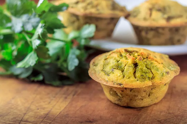 Veggie and sesame seed muffins for babies