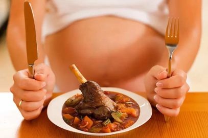 प्रेगनेंसी में मटन खाना: लाभ, जोखिम व तरीका | Eating Mutton During Pregnancy In Hindi