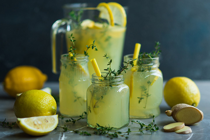 Grilled lemon and thyme lemonade