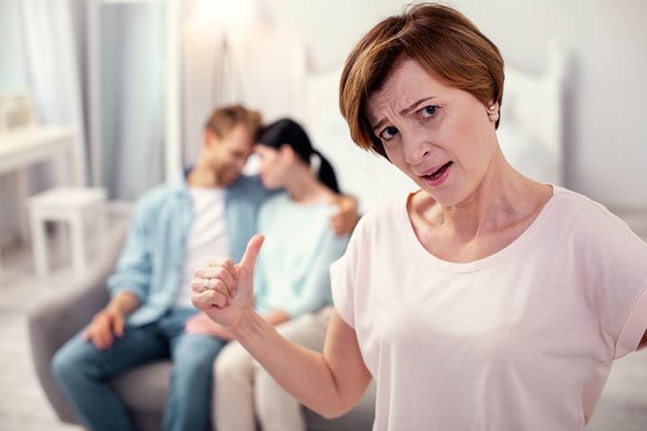 27-signs-of-a-toxic-mother-in-law-and-how-to-deal