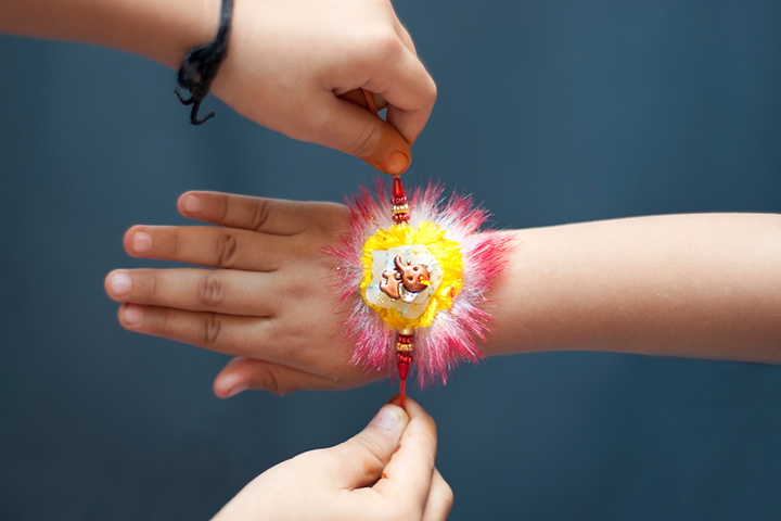Plan The Best Schedule For Your Baby's First Raksha Bandhan