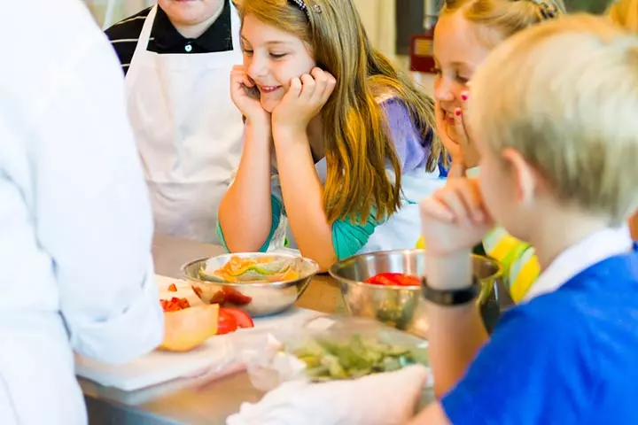 The little chef theme for 8-year-old's birthday party