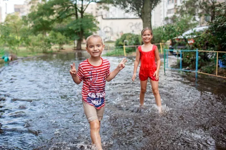 10 Ways To Keep Your Kids Healthy During Monsoon