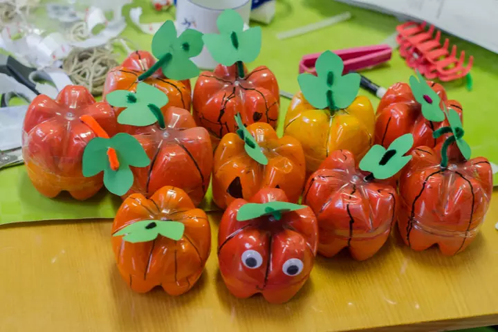 Plastic apple, Plastic bottle crafts for kids