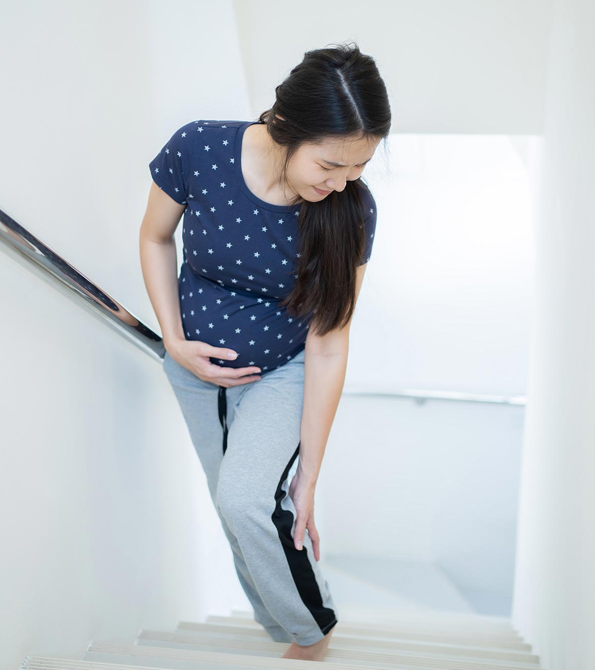 क्या गर्भावस्था के दौरान सीढ़ियां चढ़ना सुरक्षित है? | Climbing Stairs During Pregnancy In Hindi