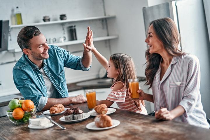 Family Games to Play at the Dinner Table