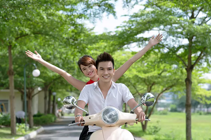 Rent a motor scooter for a fun date