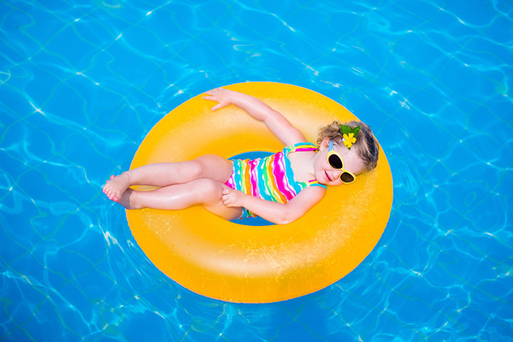 Aerial swimming pool photo ideas for toddlers