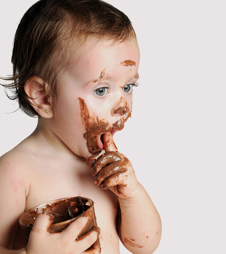 शिशुओं को चॉकलेट खिलाना : सही उम्र, नुकसान व सावधानियां | Bachon Ka Chocolate Khana