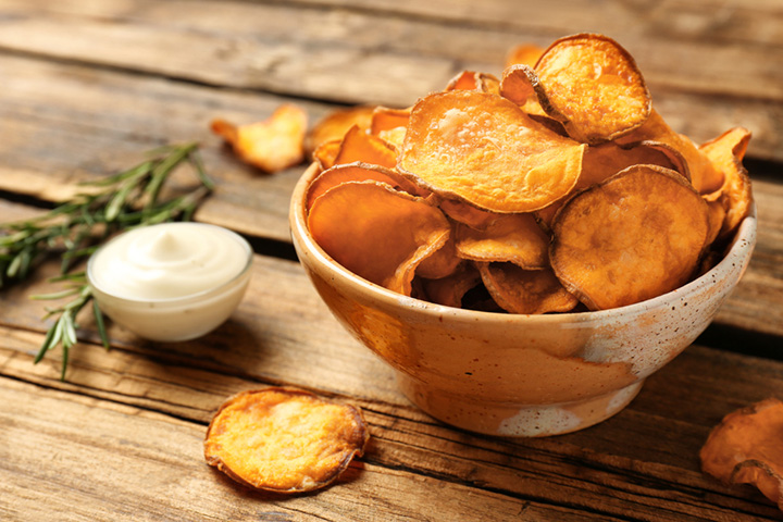 Baked sweet potato crisps with dip school lunch idea for kids