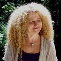 Catie Cadge,Evolutionary astrologer