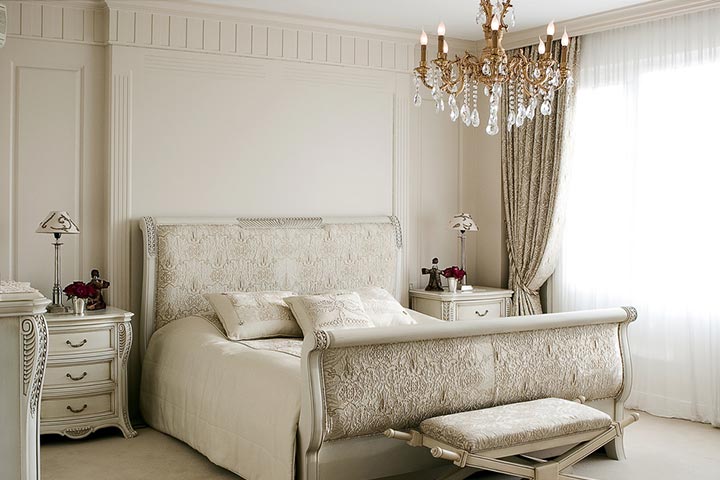 Chandelier bedroom decor ideas for couples