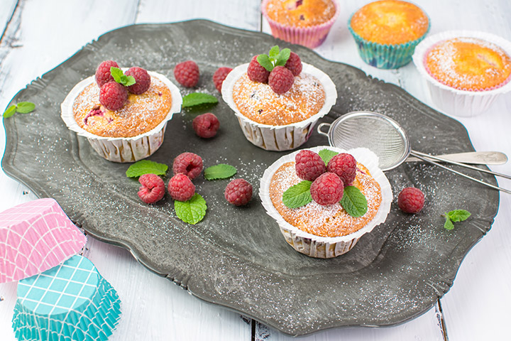 Lemon and raspberry muffins for kids
