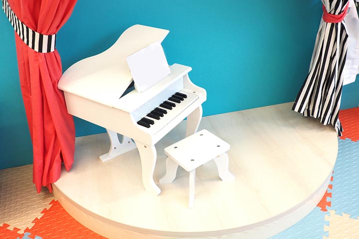 Mini stage, playroom ideas for toddlers
