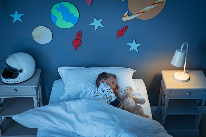 Starry night, toddler room idea for boys and girls