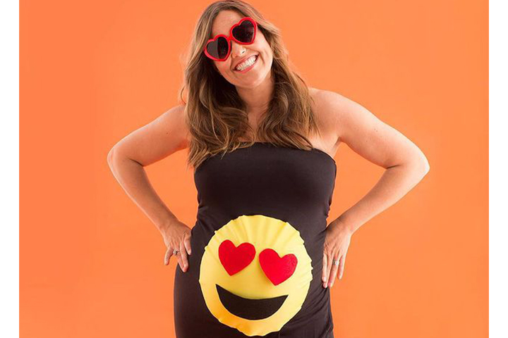 Text Emoji Maternity Costume
