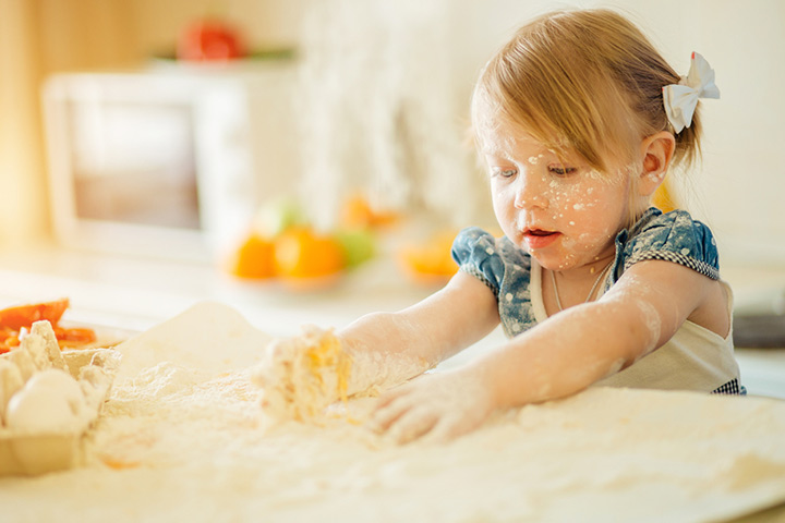 The little baker photo ideas for toddlers