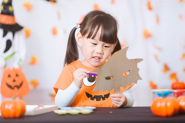 Use cardboard shapes for finger paint for toddlers