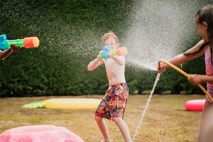 Water games themed kids birthday party ideas