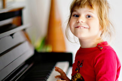 10 Best Hello Songs For Toddlers And Preschoolers