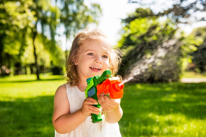 Water pistol painting summer activities for toddlers
